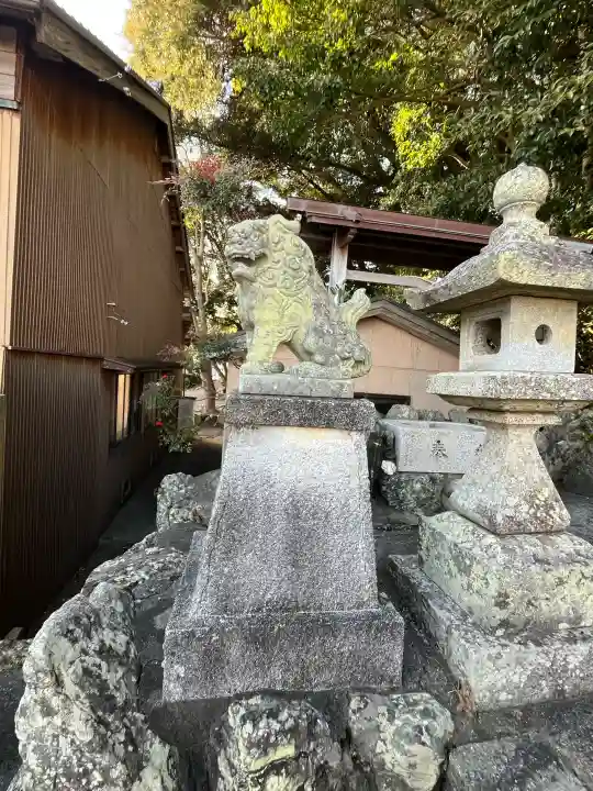 満留山神社の{uncategorized: "未分類", other: "その他", undefined: "問題あり", building: "その他建物", grave: "お墓", sacred_gate: "鳥居", guardian: "狛犬", statue: "像", buddha: "仏像", history: "歴史", nature: "自然", garden: "庭園", animal: "動物", pagoda: "塔", temizu: "手水舎", mountain_gate: "山門・神門", sanctuary: "本殿・本堂", subordinate: "末社・摂社", art: "芸術", scenery: "景色", jizo: "地蔵", ema: "絵馬", goshuin: "御朱印", omikuji: "おみくじ", items: "授与品その他", amulet: "お守り", goshuincho: "御朱印帳", eats: "食事", festival: "お祭り", votive_dance: "神楽", shichigosan: "七五三参", wedding: "結婚式", experience: "体験その他", initially: "初詣", around: "周辺", anti_infection: "感染症対策"}