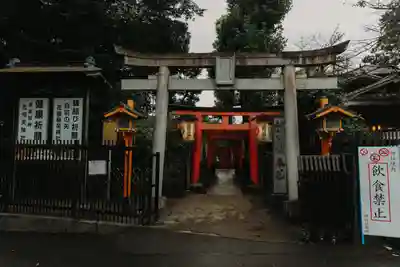 花園稲荷神社の鳥居