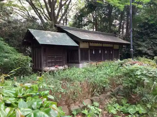 喜多見氷川神社の{uncategorized: "未分類", other: "その他", undefined: "問題あり", building: "その他建物", grave: "お墓", sacred_gate: "鳥居", guardian: "狛犬", statue: "像", buddha: "仏像", history: "歴史", nature: "自然", garden: "庭園", animal: "動物", pagoda: "塔", temizu: "手水舎", mountain_gate: "山門・神門", sanctuary: "本殿・本堂", subordinate: "末社・摂社", art: "芸術", scenery: "景色", jizo: "地蔵", ema: "絵馬", goshuin: "御朱印", omikuji: "おみくじ", items: "授与品その他", amulet: "お守り", goshuincho: "御朱印帳", eats: "食事", festival: "お祭り", votive_dance: "神楽", shichigosan: "七五三参", wedding: "結婚式", experience: "体験その他", initially: "初詣", around: "周辺", anti_infection: "感染症対策"}