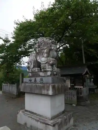 冨士御室浅間神社の狛犬