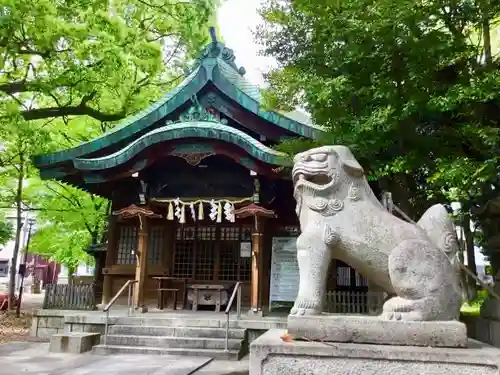 闇之森八幡社の狛犬