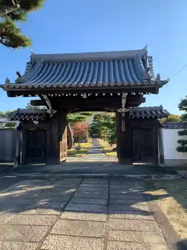 報恩寺の山門