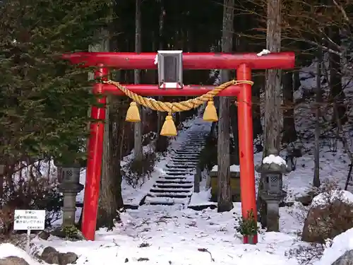 石割神社の鳥居