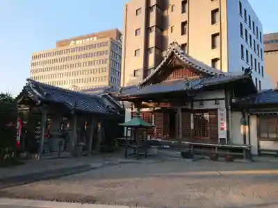 密峰寺の本殿・本堂