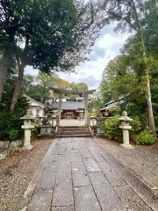 関神社の鳥居