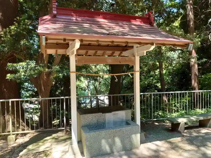 諏訪神社の手水舎
