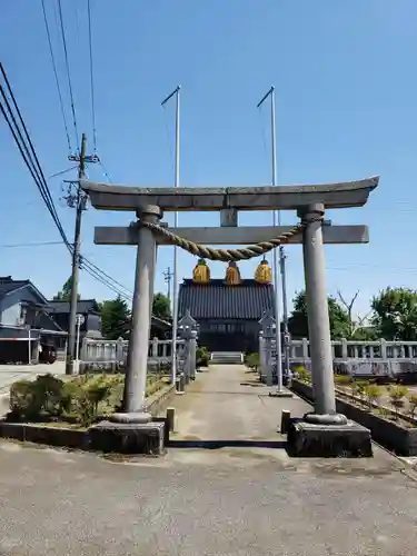 村社江尻神社の鳥居