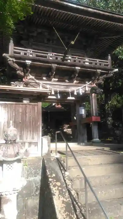 満願寺の山門・神門