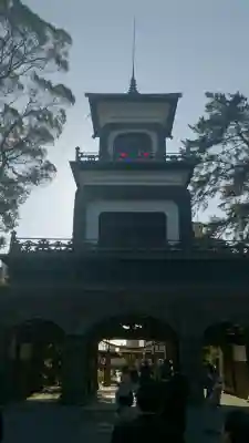尾山神社の{uncategorized: "未分類", other: "その他", undefined: "問題あり", building: "その他建物", grave: "お墓", sacred_gate: "鳥居", guardian: "狛犬", statue: "像", buddha: "仏像", history: "歴史", nature: "自然", garden: "庭園", animal: "動物", pagoda: "塔", temizu: "手水舎", mountain_gate: "山門・神門", sanctuary: "本殿・本堂", subordinate: "末社・摂社", art: "芸術", scenery: "景色", jizo: "地蔵", ema: "絵馬", goshuin: "御朱印", omikuji: "おみくじ", items: "授与品その他", amulet: "お守り", goshuincho: "御朱印帳", eats: "食事", festival: "お祭り", votive_dance: "神楽", shichigosan: "七五三参", wedding: "結婚式", experience: "体験その他", initially: "初詣", around: "周辺", anti_infection: "感染症対策"}