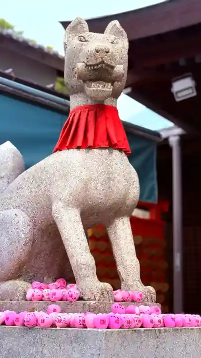 三光稲荷神社の{uncategorized: "未分類", other: "その他", undefined: "問題あり", building: "その他建物", grave: "お墓", sacred_gate: "鳥居", guardian: "狛犬", statue: "像", buddha: "仏像", history: "歴史", nature: "自然", garden: "庭園", animal: "動物", pagoda: "塔", temizu: "手水舎", mountain_gate: "山門・神門", sanctuary: "本殿・本堂", subordinate: "末社・摂社", art: "芸術", scenery: "景色", jizo: "地蔵", ema: "絵馬", goshuin: "御朱印", omikuji: "おみくじ", items: "授与品その他", amulet: "お守り", goshuincho: "御朱印帳", eats: "食事", festival: "お祭り", votive_dance: "神楽", shichigosan: "七五三参", wedding: "結婚式", experience: "体験その他", initially: "初詣", around: "周辺", anti_infection: "感染症対策"}