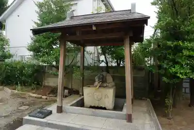天沼熊野神社の手水舎