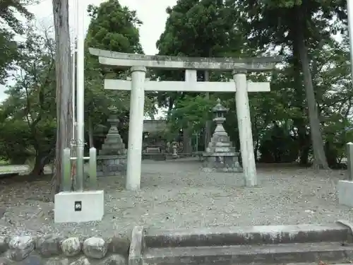 八幡神社の鳥居