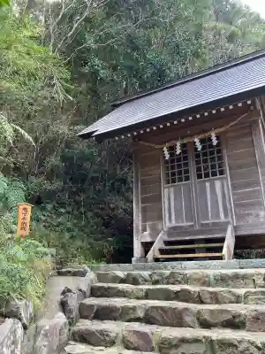 高家神社の{uncategorized: "未分類", other: "その他", undefined: "問題あり", building: "その他建物", grave: "お墓", sacred_gate: "鳥居", guardian: "狛犬", statue: "像", buddha: "仏像", history: "歴史", nature: "自然", garden: "庭園", animal: "動物", pagoda: "塔", temizu: "手水舎", mountain_gate: "山門・神門", sanctuary: "本殿・本堂", subordinate: "末社・摂社", art: "芸術", scenery: "景色", jizo: "地蔵", ema: "絵馬", goshuin: "御朱印", omikuji: "おみくじ", items: "授与品その他", amulet: "お守り", goshuincho: "御朱印帳", eats: "食事", festival: "お祭り", votive_dance: "神楽", shichigosan: "七五三参", wedding: "結婚式", experience: "体験その他", initially: "初詣", around: "周辺", anti_infection: "感染症対策"}