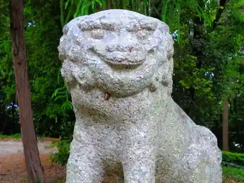 神明神社の狛犬