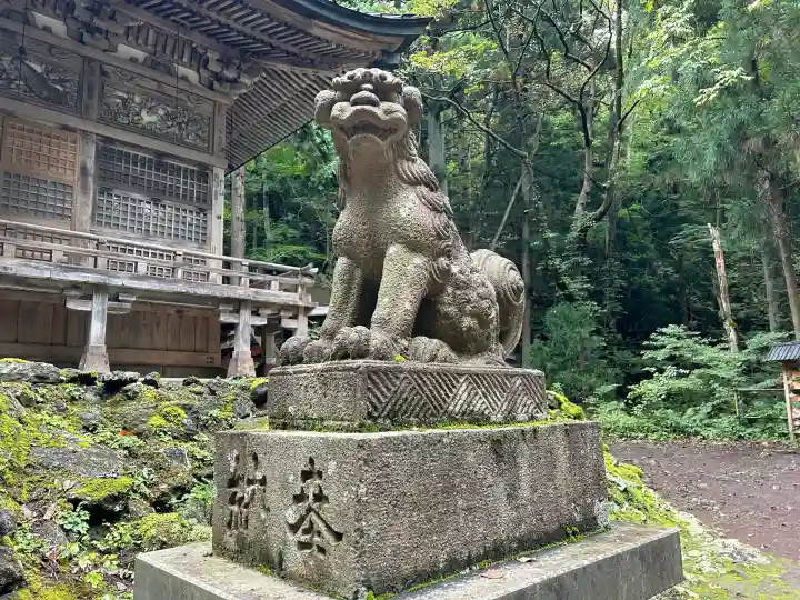 十和田神社の{uncategorized: "未分類", other: "その他", undefined: "問題あり", building: "その他建物", grave: "お墓", sacred_gate: "鳥居", guardian: "狛犬", statue: "像", buddha: "仏像", history: "歴史", nature: "自然", garden: "庭園", animal: "動物", pagoda: "塔", temizu: "手水舎", mountain_gate: "山門・神門", sanctuary: "本殿・本堂", subordinate: "末社・摂社", art: "芸術", scenery: "景色", jizo: "地蔵", ema: "絵馬", goshuin: "御朱印", omikuji: "おみくじ", items: "授与品その他", amulet: "お守り", goshuincho: "御朱印帳", eats: "食事", festival: "お祭り", votive_dance: "神楽", shichigosan: "七五三参", wedding: "結婚式", experience: "体験その他", initially: "初詣", around: "周辺", anti_infection: "感染症対策"}