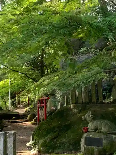 岩角山 岩角寺の鳥居