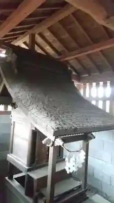 八塚稲荷神社の本殿・本堂