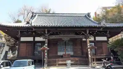 義安寺の本殿・本堂