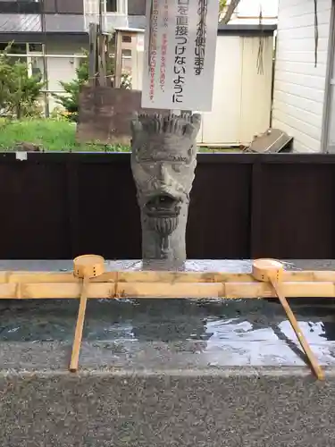 西岡八幡宮の手水