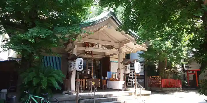 銀杏岡八幡神社の本殿・本堂