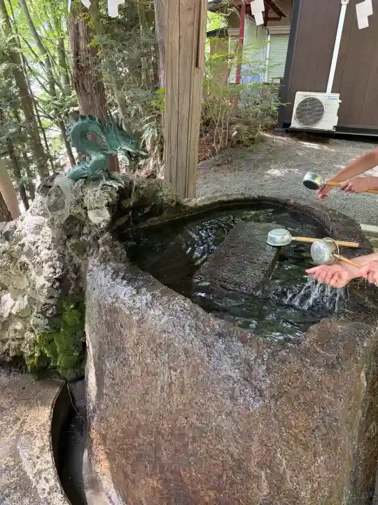 新倉富士浅間神社の{uncategorized: "未分類", other: "その他", undefined: "問題あり", building: "その他建物", grave: "お墓", sacred_gate: "鳥居", guardian: "狛犬", statue: "像", buddha: "仏像", history: "歴史", nature: "自然", garden: "庭園", animal: "動物", pagoda: "塔", temizu: "手水舎", mountain_gate: "山門・神門", sanctuary: "本殿・本堂", subordinate: "末社・摂社", art: "芸術", scenery: "景色", jizo: "地蔵", ema: "絵馬", goshuin: "御朱印", omikuji: "おみくじ", items: "授与品その他", amulet: "お守り", goshuincho: "御朱印帳", eats: "食事", festival: "お祭り", votive_dance: "神楽", shichigosan: "七五三参", wedding: "結婚式", experience: "体験その他", initially: "初詣", around: "周辺", anti_infection: "感染症対策"}