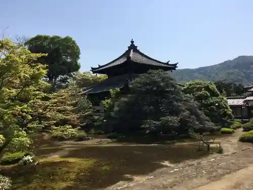 鹿王院の本殿・本堂