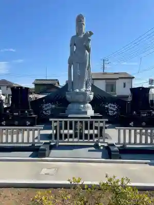 光明寺の{uncategorized: "未分類", other: "その他", undefined: "問題あり", building: "その他建物", grave: "お墓", sacred_gate: "鳥居", guardian: "狛犬", statue: "像", buddha: "仏像", history: "歴史", nature: "自然", garden: "庭園", animal: "動物", pagoda: "塔", temizu: "手水舎", mountain_gate: "山門・神門", sanctuary: "本殿・本堂", subordinate: "末社・摂社", art: "芸術", scenery: "景色", jizo: "地蔵", ema: "絵馬", goshuin: "御朱印", omikuji: "おみくじ", items: "授与品その他", amulet: "お守り", goshuincho: "御朱印帳", eats: "食事", festival: "お祭り", votive_dance: "神楽", shichigosan: "七五三参", wedding: "結婚式", experience: "体験その他", initially: "初詣", around: "周辺", anti_infection: "感染症対策"}