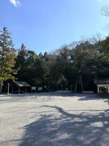 伊勢神宮外宮（豊受大神宮）の{uncategorized: "未分類", other: "その他", undefined: "問題あり", building: "その他建物", grave: "お墓", sacred_gate: "鳥居", guardian: "狛犬", statue: "像", buddha: "仏像", history: "歴史", nature: "自然", garden: "庭園", animal: "動物", pagoda: "塔", temizu: "手水舎", mountain_gate: "山門・神門", sanctuary: "本殿・本堂", subordinate: "末社・摂社", art: "芸術", scenery: "景色", jizo: "地蔵", ema: "絵馬", goshuin: "御朱印", omikuji: "おみくじ", items: "授与品その他", amulet: "お守り", goshuincho: "御朱印帳", eats: "食事", festival: "お祭り", votive_dance: "神楽", shichigosan: "七五三参", wedding: "結婚式", experience: "体験その他", initially: "初詣", around: "周辺", anti_infection: "感染症対策"}