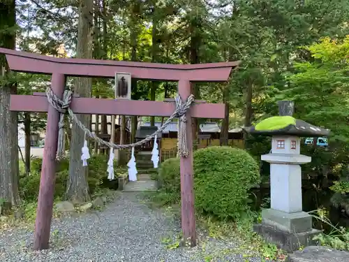 諏訪大社下社秋宮の鳥居