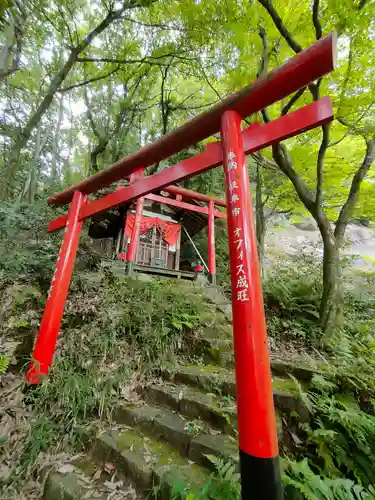 貞照寺の末社