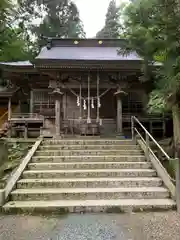 羽山神社の本殿