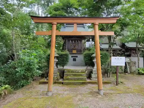 石都々古和気神社の末社