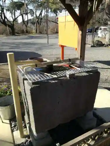 尾曳稲荷神社の手水