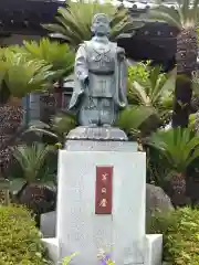 宗隆寺の像