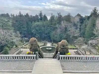 成田山平和大塔の{uncategorized: "未分類", other: "その他", undefined: "問題あり", building: "その他建物", grave: "お墓", sacred_gate: "鳥居", guardian: "狛犬", statue: "像", buddha: "仏像", history: "歴史", nature: "自然", garden: "庭園", animal: "動物", pagoda: "塔", temizu: "手水舎", mountain_gate: "山門・神門", sanctuary: "本殿・本堂", subordinate: "末社・摂社", art: "芸術", scenery: "景色", jizo: "地蔵", ema: "絵馬", goshuin: "御朱印", omikuji: "おみくじ", items: "授与品その他", amulet: "お守り", goshuincho: "御朱印帳", eats: "食事", festival: "お祭り", votive_dance: "神楽", shichigosan: "七五三参", wedding: "結婚式", experience: "体験その他", initially: "初詣", around: "周辺", anti_infection: "感染症対策"}