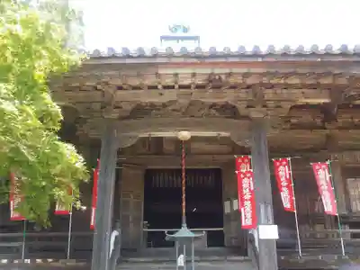 石峯寺の本殿・本堂