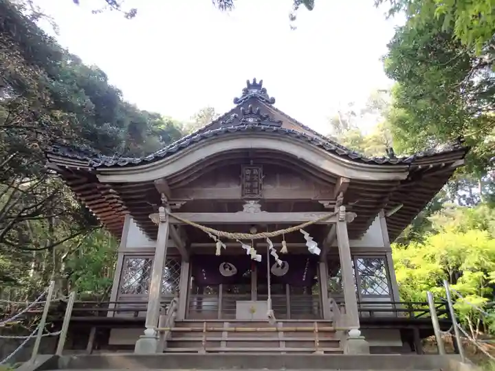 島大国魂御子神社の本殿・本堂
