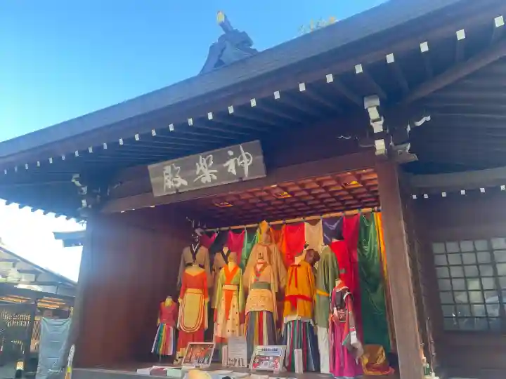 高麗神社の{uncategorized: "未分類", other: "その他", undefined: "問題あり", building: "その他建物", grave: "お墓", sacred_gate: "鳥居", guardian: "狛犬", statue: "像", buddha: "仏像", history: "歴史", nature: "自然", garden: "庭園", animal: "動物", pagoda: "塔", temizu: "手水舎", mountain_gate: "山門・神門", sanctuary: "本殿・本堂", subordinate: "末社・摂社", art: "芸術", scenery: "景色", jizo: "地蔵", ema: "絵馬", goshuin: "御朱印", omikuji: "おみくじ", items: "授与品その他", amulet: "お守り", goshuincho: "御朱印帳", eats: "食事", festival: "お祭り", votive_dance: "神楽", shichigosan: "七五三参", wedding: "結婚式", experience: "体験その他", initially: "初詣", around: "周辺", anti_infection: "感染症対策"}