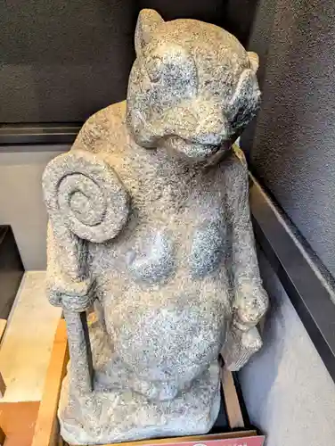 本陣狸大明神社の地蔵