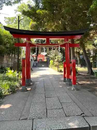 自由が丘熊野神社の鳥居