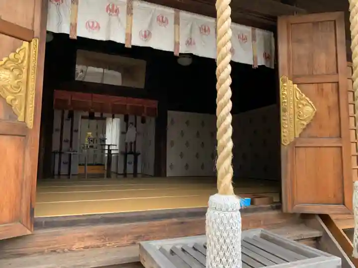 鶴見神社の本殿・本堂
