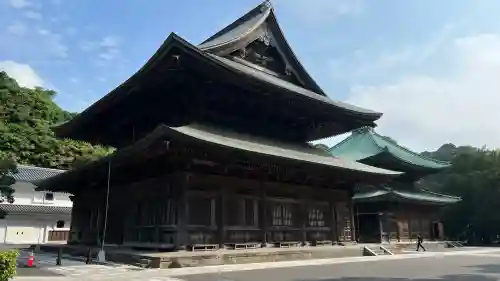 建長寺の{uncategorized: "未分類", other: "その他", undefined: "問題あり", building: "その他建物", grave: "お墓", sacred_gate: "鳥居", guardian: "狛犬", statue: "像", buddha: "仏像", history: "歴史", nature: "自然", garden: "庭園", animal: "動物", pagoda: "塔", temizu: "手水舎", mountain_gate: "山門・神門", sanctuary: "本殿・本堂", subordinate: "末社・摂社", art: "芸術", scenery: "景色", jizo: "地蔵", ema: "絵馬", goshuin: "御朱印", omikuji: "おみくじ", items: "授与品その他", amulet: "お守り", goshuincho: "御朱印帳", eats: "食事", festival: "お祭り", votive_dance: "神楽", shichigosan: "七五三参", wedding: "結婚式", experience: "体験その他", initially: "初詣", around: "周辺", anti_infection: "感染症対策"}