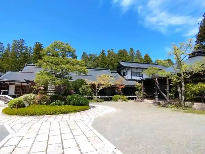 増福院の{uncategorized: "未分類", other: "その他", undefined: "問題あり", building: "その他建物", grave: "お墓", sacred_gate: "鳥居", guardian: "狛犬", statue: "像", buddha: "仏像", history: "歴史", nature: "自然", garden: "庭園", animal: "動物", pagoda: "塔", temizu: "手水舎", mountain_gate: "山門・神門", sanctuary: "本殿・本堂", subordinate: "末社・摂社", art: "芸術", scenery: "景色", jizo: "地蔵", ema: "絵馬", goshuin: "御朱印", omikuji: "おみくじ", items: "授与品その他", amulet: "お守り", goshuincho: "御朱印帳", eats: "食事", festival: "お祭り", votive_dance: "神楽", shichigosan: "七五三参", wedding: "結婚式", experience: "体験その他", initially: "初詣", around: "周辺", anti_infection: "感染症対策"}
