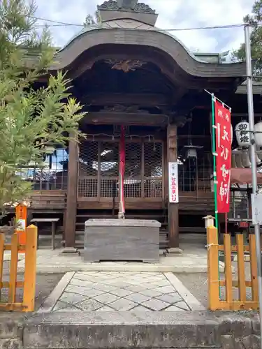 市神神社の本殿