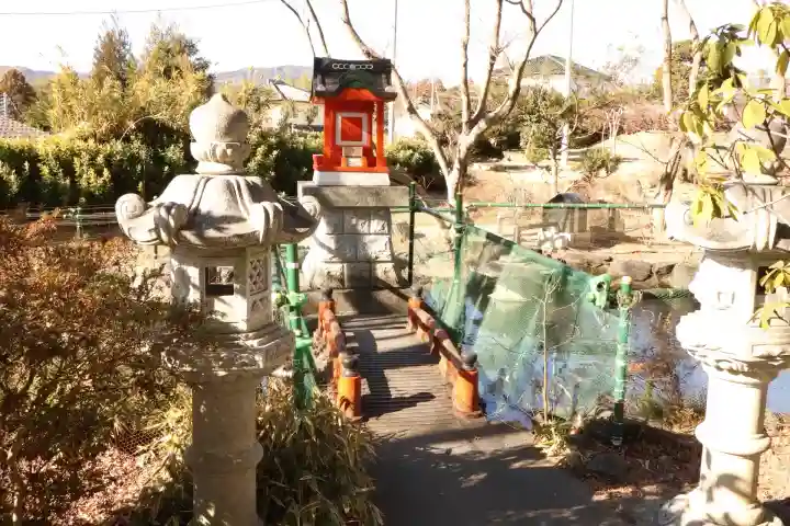 八幡宮の{uncategorized: "未分類", other: "その他", undefined: "問題あり", building: "その他建物", grave: "お墓", sacred_gate: "鳥居", guardian: "狛犬", statue: "像", buddha: "仏像", history: "歴史", nature: "自然", garden: "庭園", animal: "動物", pagoda: "塔", temizu: "手水舎", mountain_gate: "山門・神門", sanctuary: "本殿・本堂", subordinate: "末社・摂社", art: "芸術", scenery: "景色", jizo: "地蔵", ema: "絵馬", goshuin: "御朱印", omikuji: "おみくじ", items: "授与品その他", amulet: "お守り", goshuincho: "御朱印帳", eats: "食事", festival: "お祭り", votive_dance: "神楽", shichigosan: "七五三参", wedding: "結婚式", experience: "体験その他", initially: "初詣", around: "周辺", anti_infection: "感染症対策"}