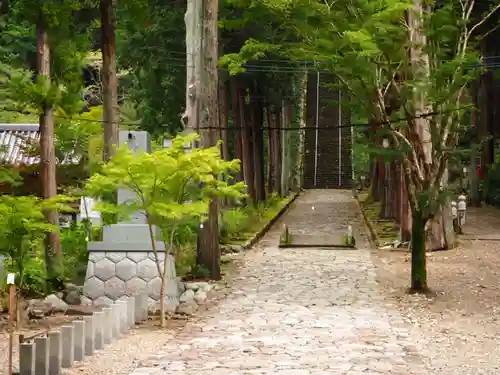 久遠寺の建物その他