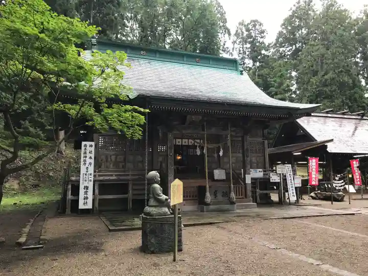 熊野神社の本殿・本堂