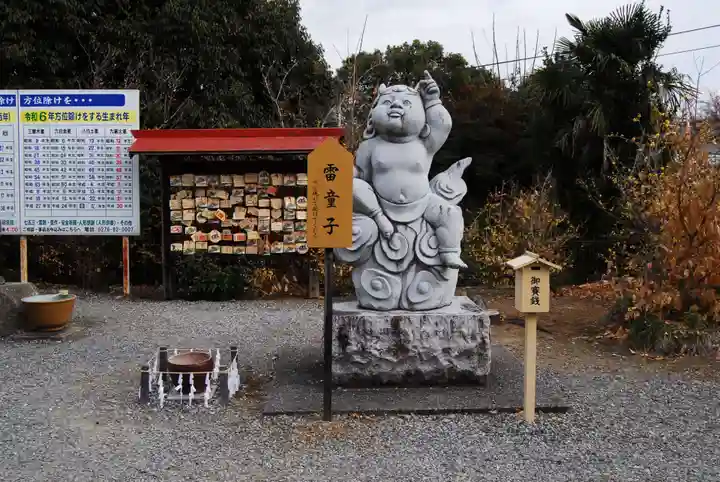 板倉雷電神社の像