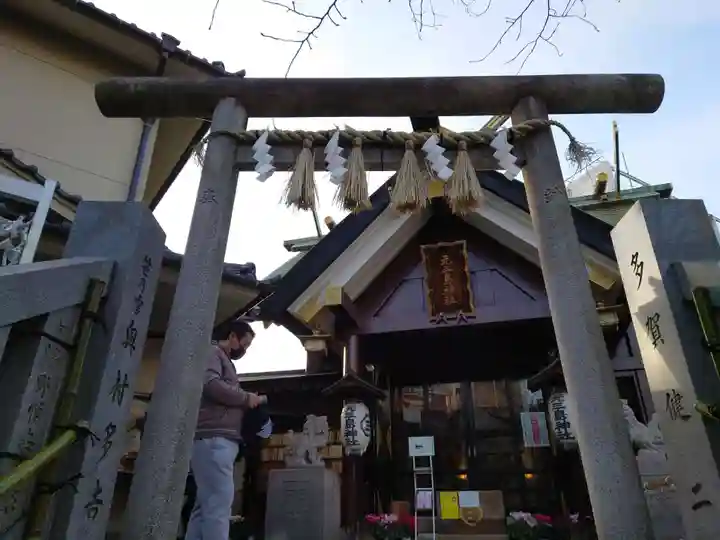 元三島神社の鳥居
