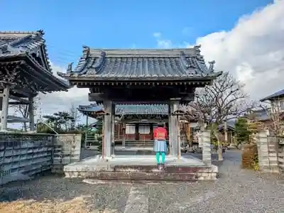 蓮敬寺の山門